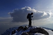 58 Sul cocuzzolo della montagna...